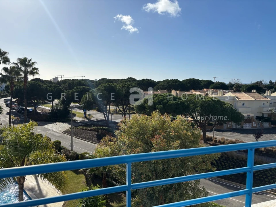 Apartamento T1 para Arrendamento em Quarteira Foto 2