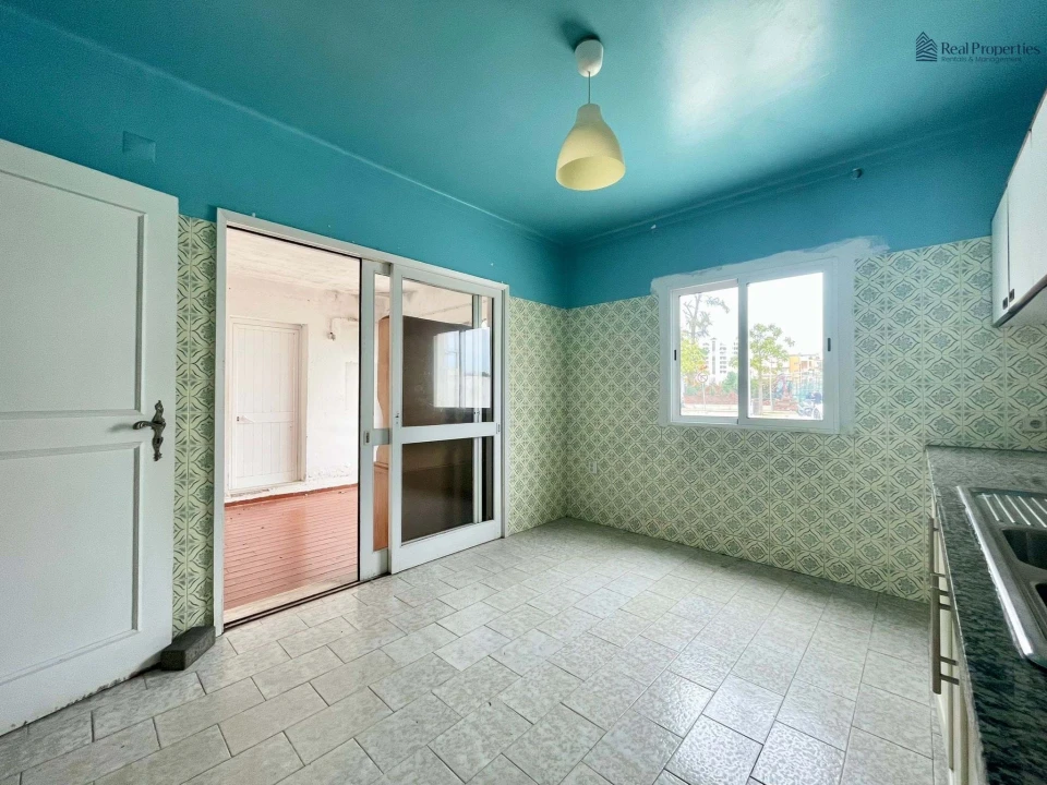 Moradia T3 para Venda em Quarteira Foto 3