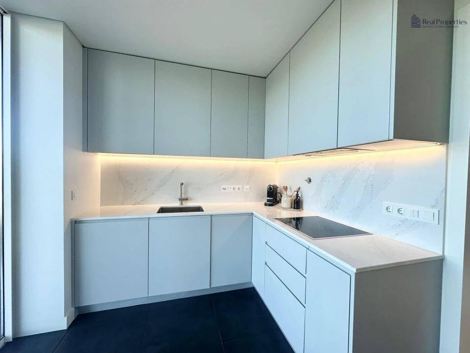 Apartamento T1 para Venda em Quarteira Foto 6