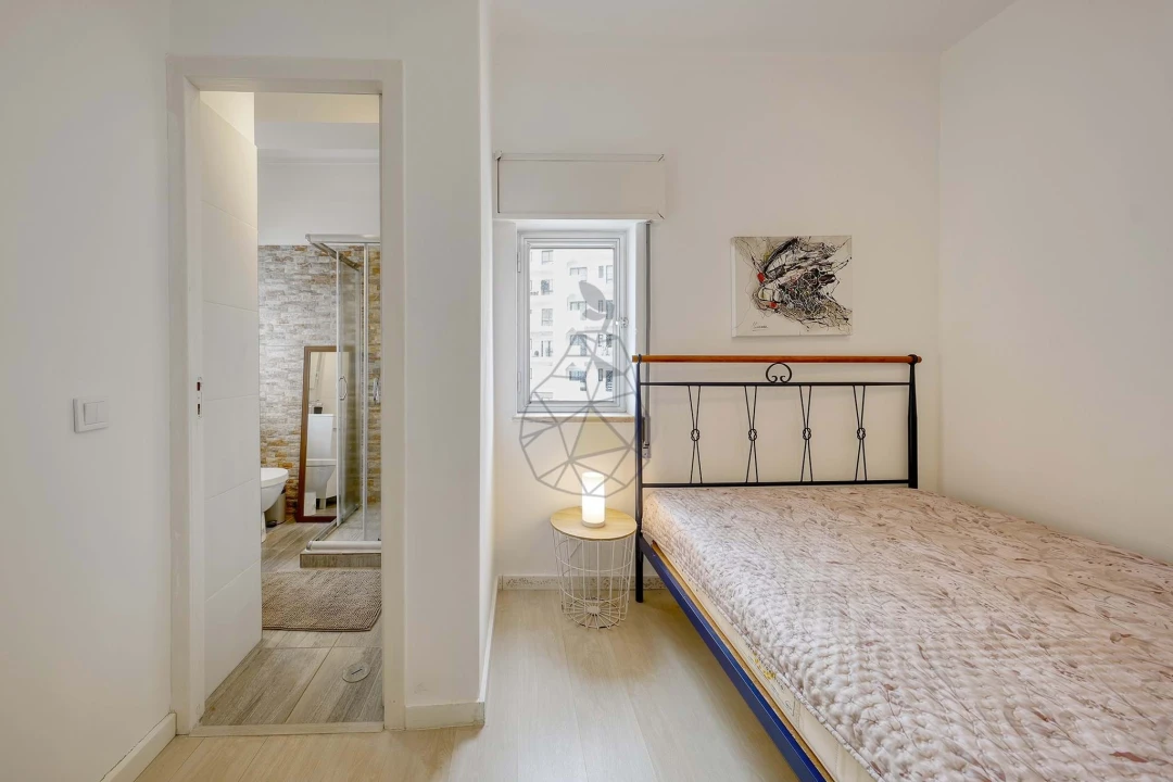 Apartamento T2 para Arrendamento em Portimão Foto 18