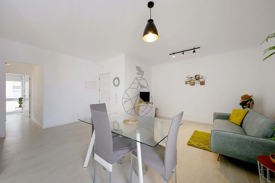 Apartamento T2 para Arrendamento em Portimão Foto 14