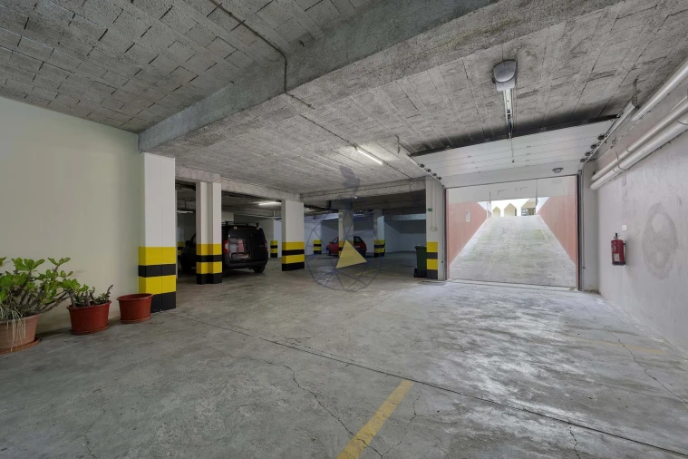 Apartamento T2 para Arrendamento em Portimão Foto 26