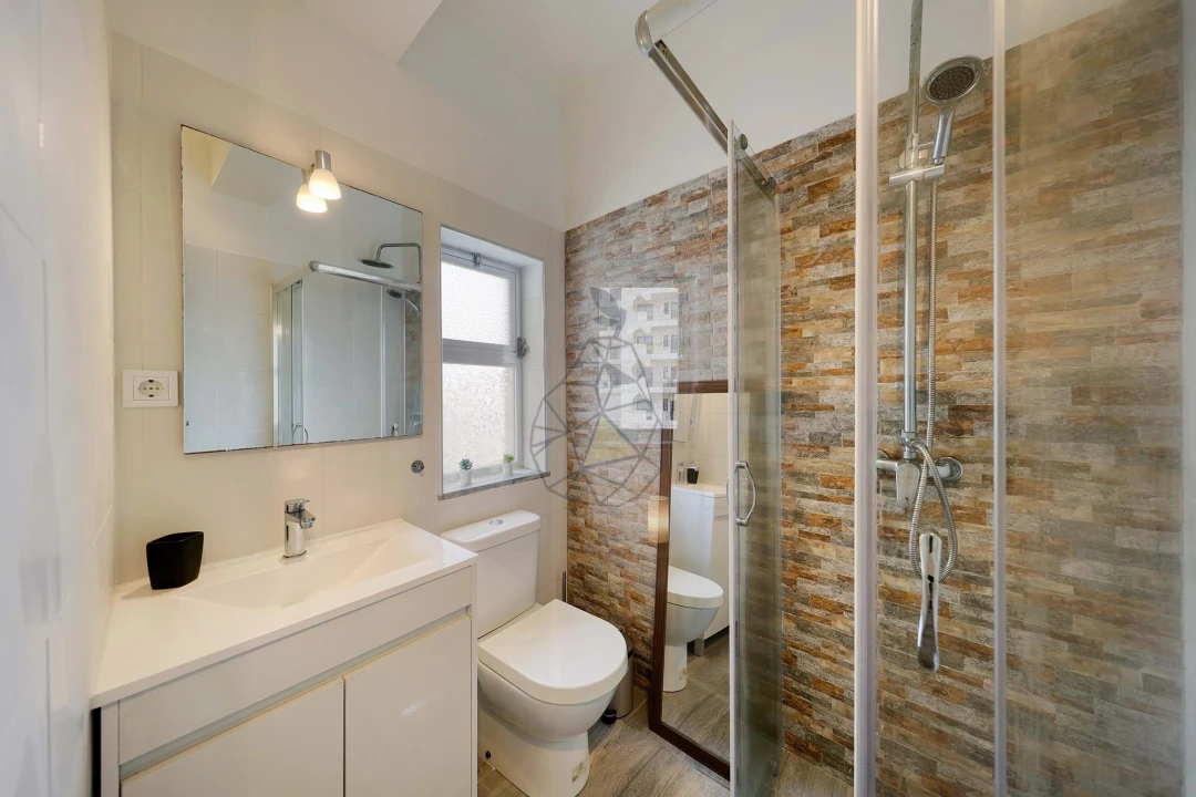 Apartamento T2 para Arrendamento em Portimão Foto 19