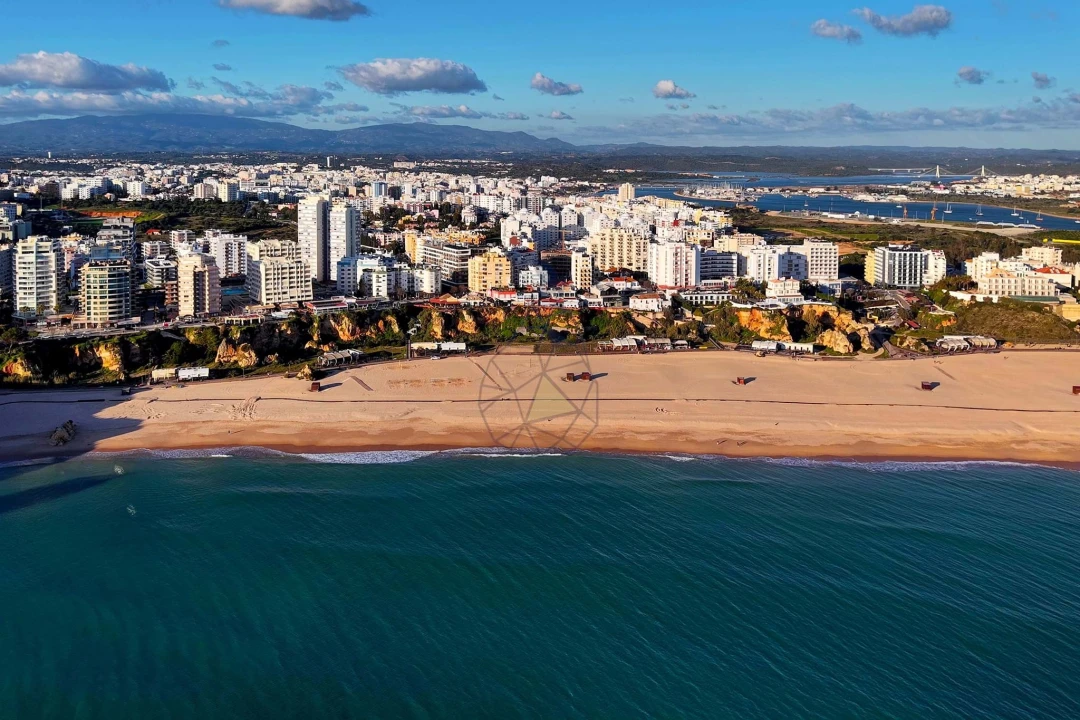 Apartamento T2 para Arrendamento em Portimão Foto 30