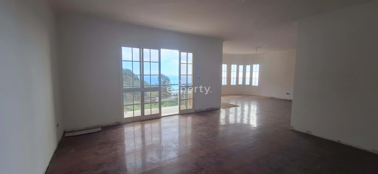 Moradia T3 para Venda em Canhas Foto 3