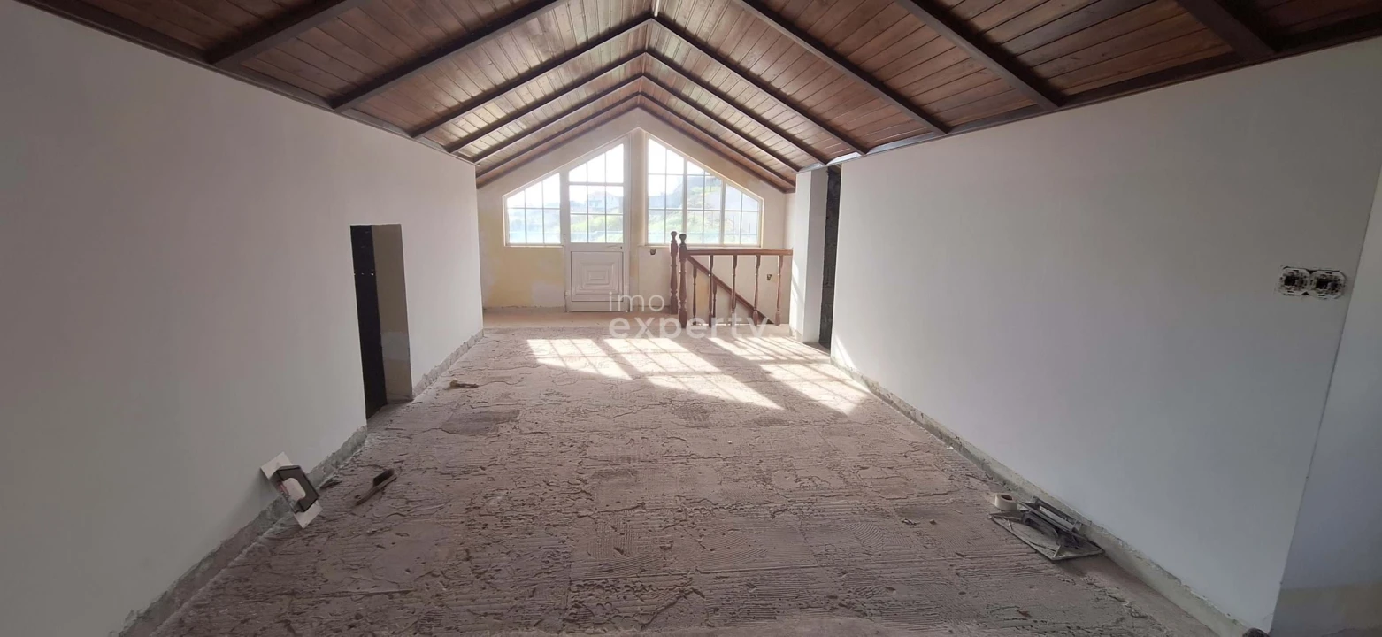 Moradia T3 para Venda em Canhas Foto 4