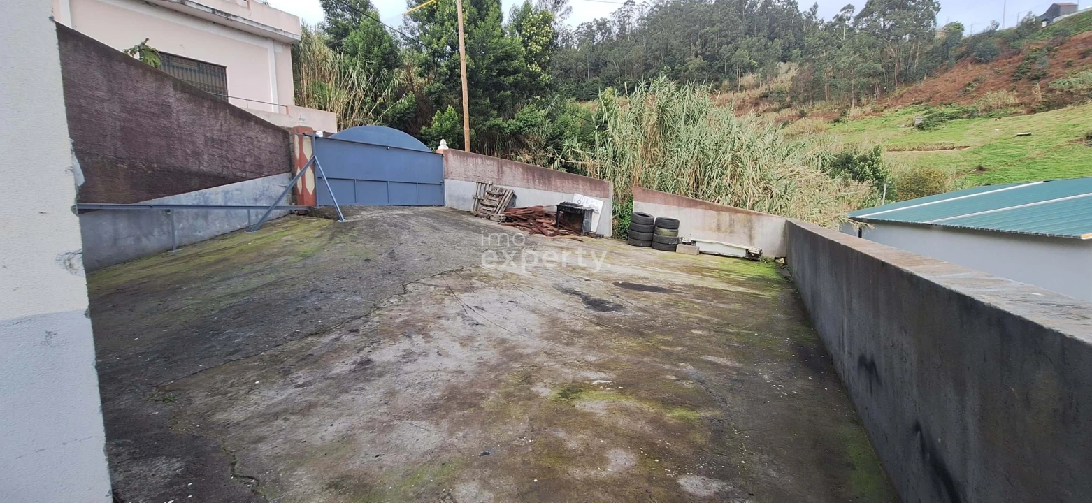 Moradia T3 para Venda em Canhas Foto 42