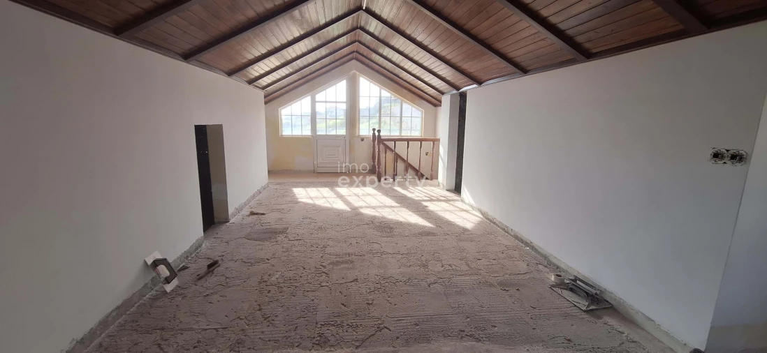 Moradia T3 para Venda em Canhas Foto 4