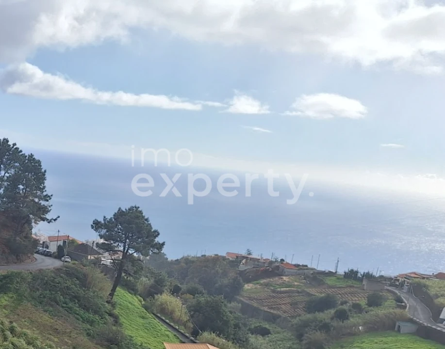 Moradia T3 para Venda em Canhas Foto 5