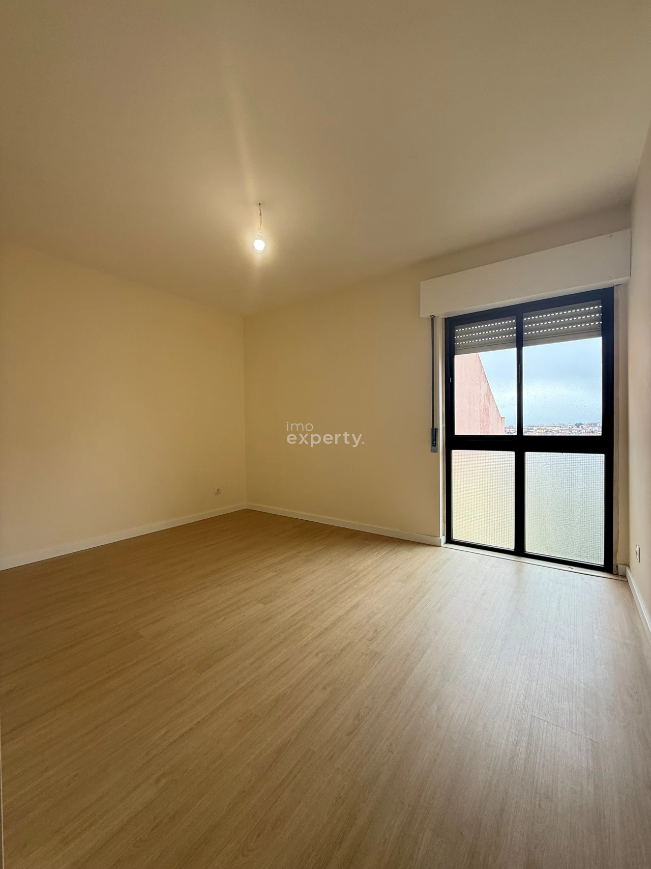 Apartamento T2 para Venda em Algueirão-Mem Martins Foto 5