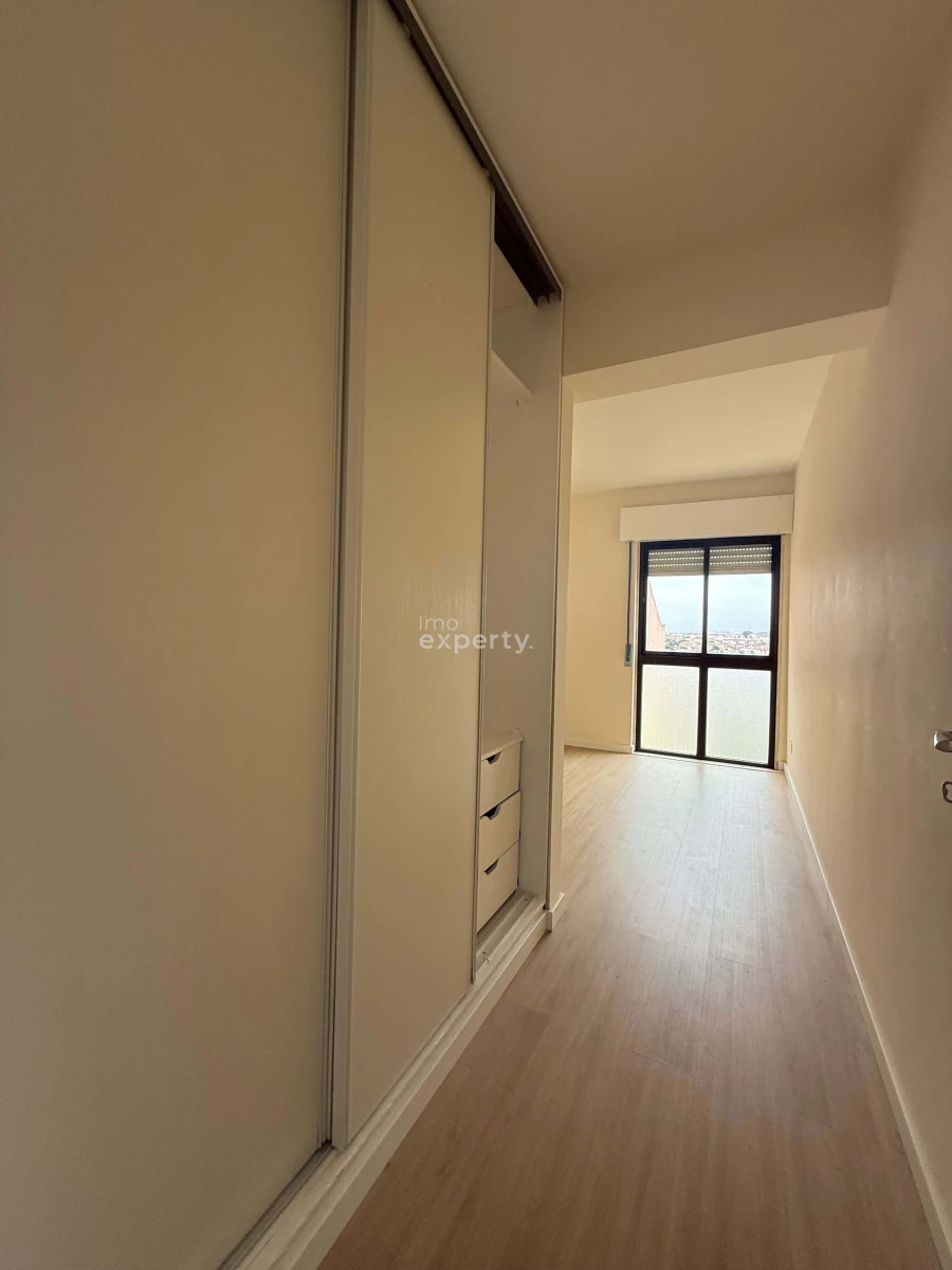 Apartamento T2 para Venda em Algueirão-Mem Martins Foto 7