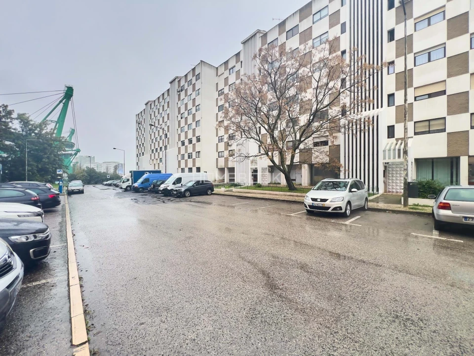 Apartamento T2 para Arrendamento em Lumiar Foto 24