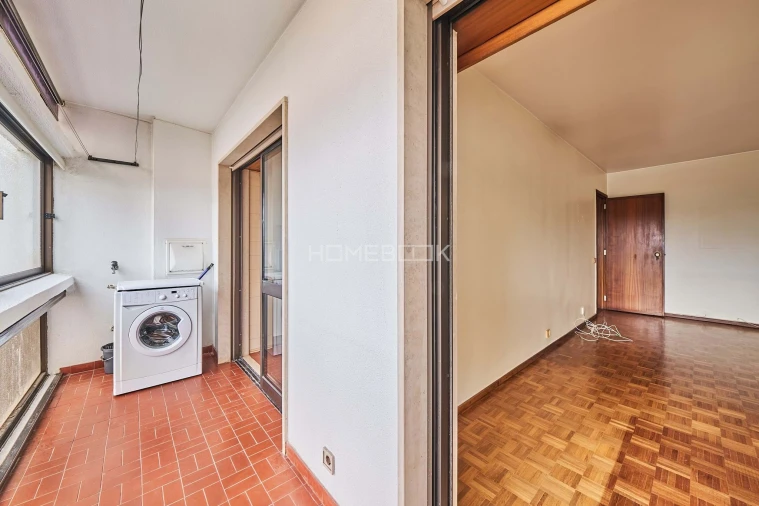 Apartamento T2 para Arrendamento em Lumiar Foto 6