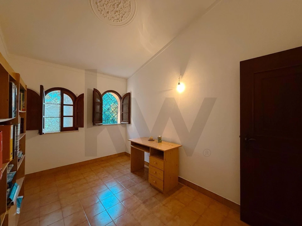 Moradia T3 para Venda em Quelfes Foto 23