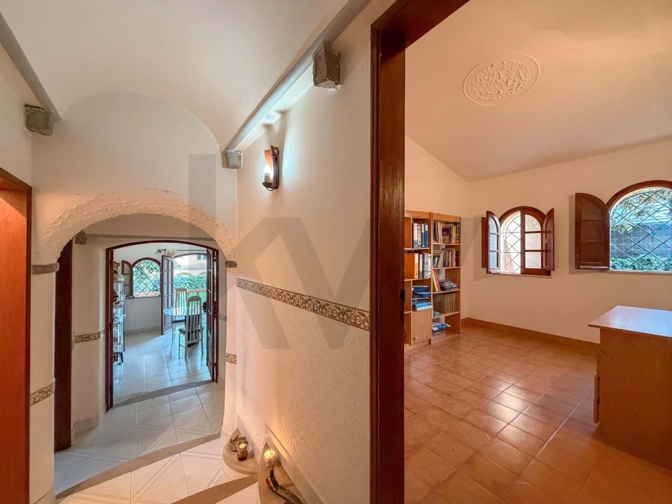 Moradia T3 para Venda em Quelfes Foto 35