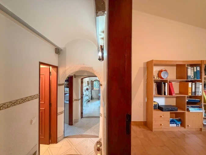 Moradia T3 para Venda em Quelfes Foto 24