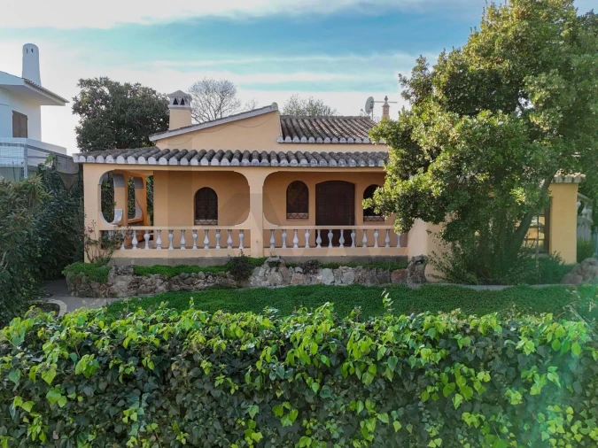 Moradia T3 para Venda em Quelfes