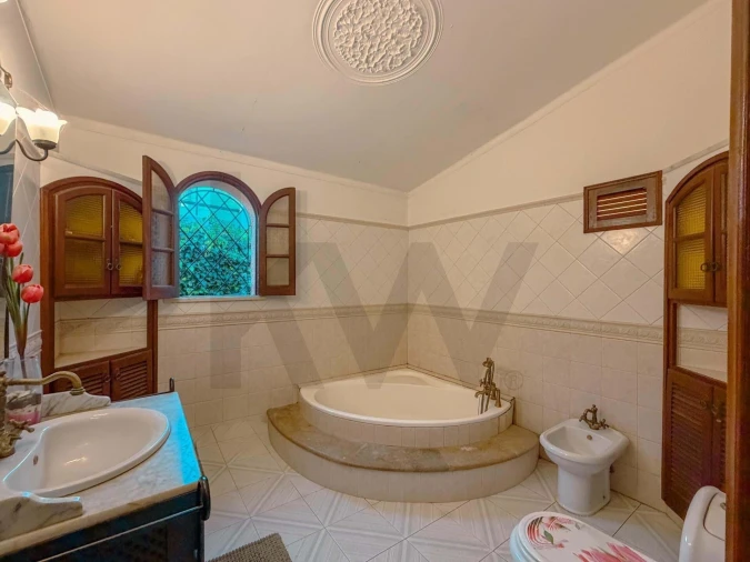 Moradia T3 para Venda em Quelfes Foto 25