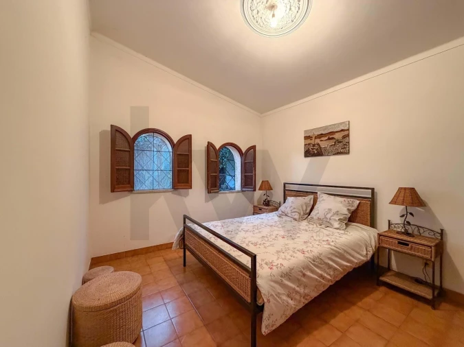 Moradia T3 para Venda em Quelfes Foto 20