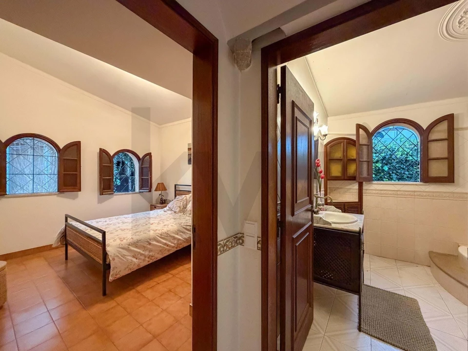 Moradia T3 para Venda em Quelfes Foto 15