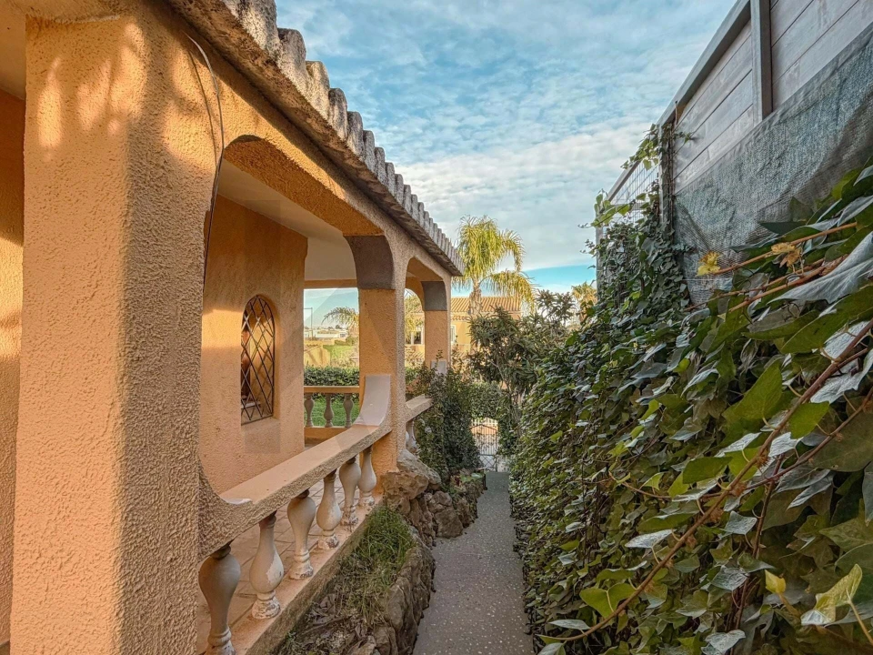 Moradia T3 para Venda em Quelfes Foto 40