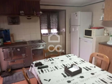 Moradia T4 para Venda em Perre