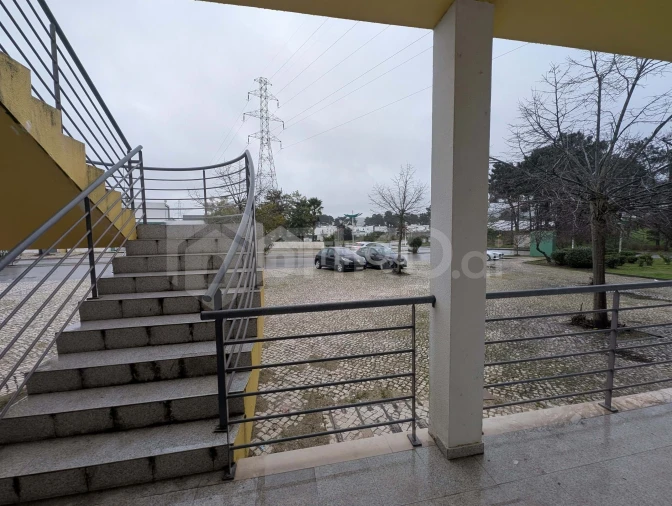 Apartamento T1 para Arrendamento em Quinta do Anjo Foto 25