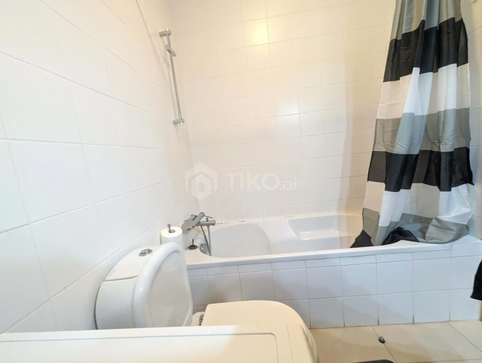 Apartamento T1 para Arrendamento em Quinta do Anjo Foto 10