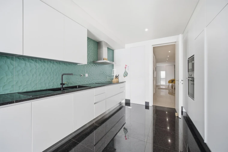 Apartamento T4 para Venda em São Martinho Foto 22