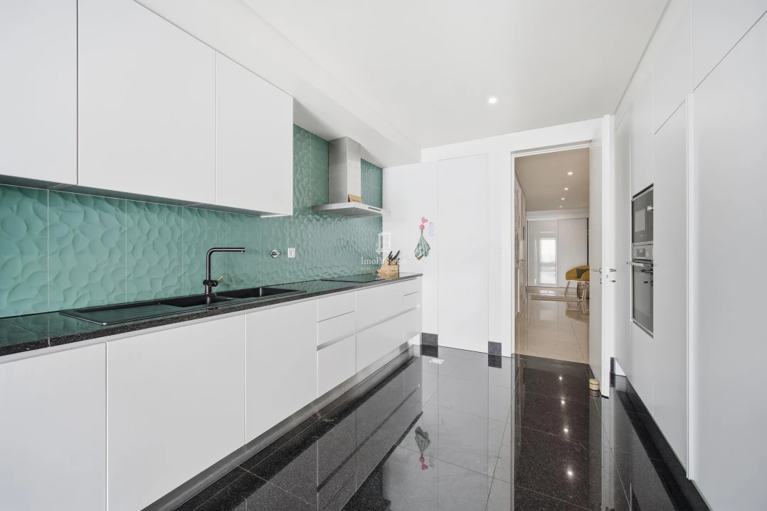 Apartamento T4 para Venda em São Martinho Foto 22