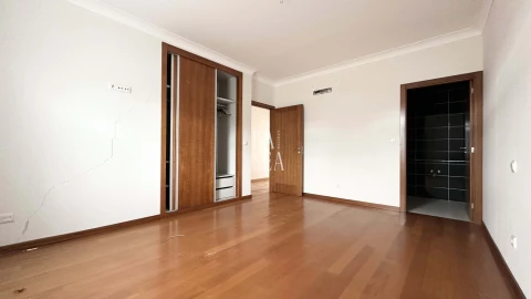 Quinta T10 para Venda em Barbeita