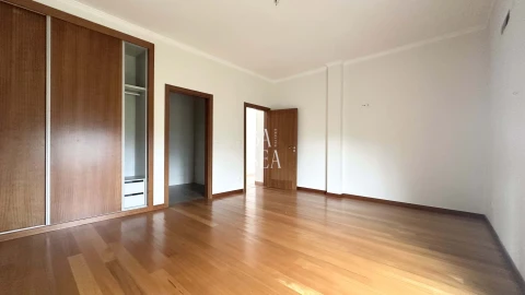 Quinta T10 para Venda em Barbeita