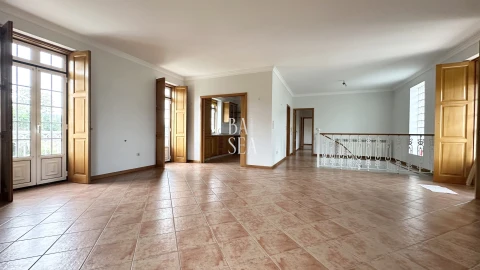 Quinta T10 para Venda em Barbeita