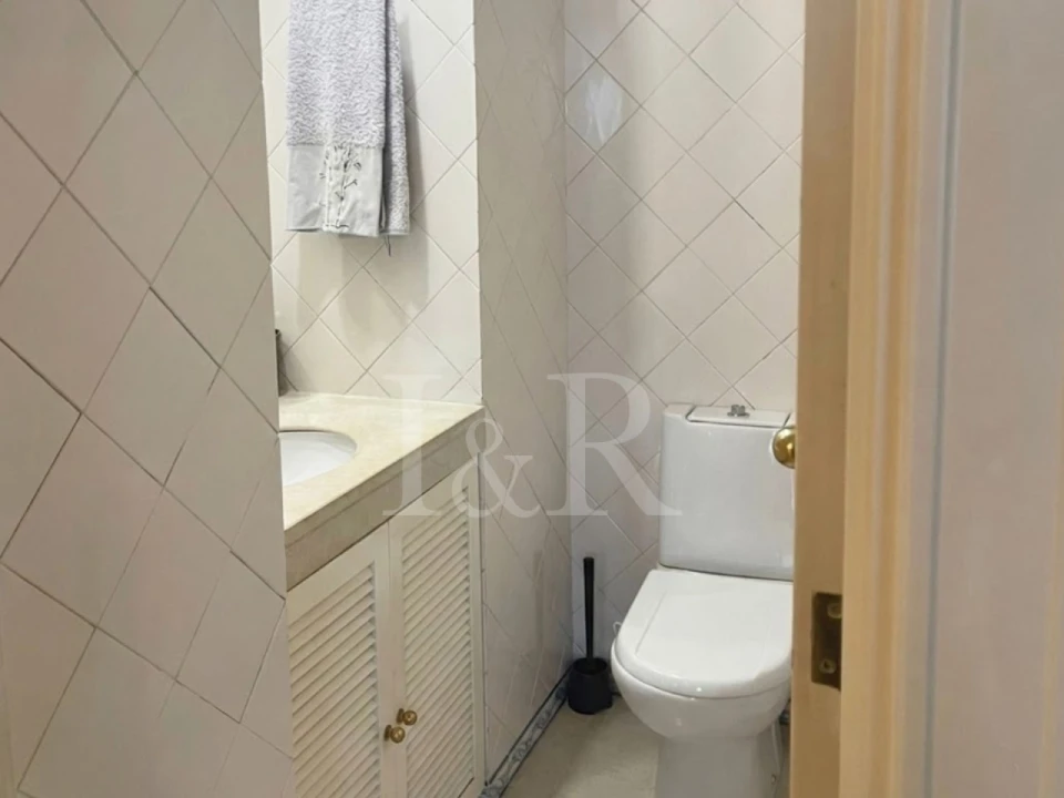Apartamento T5 para Venda em Campolide Foto 27