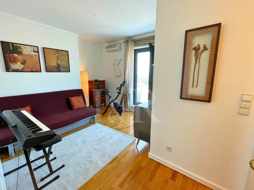 Apartamento T5 para Venda em Campolide Foto 25