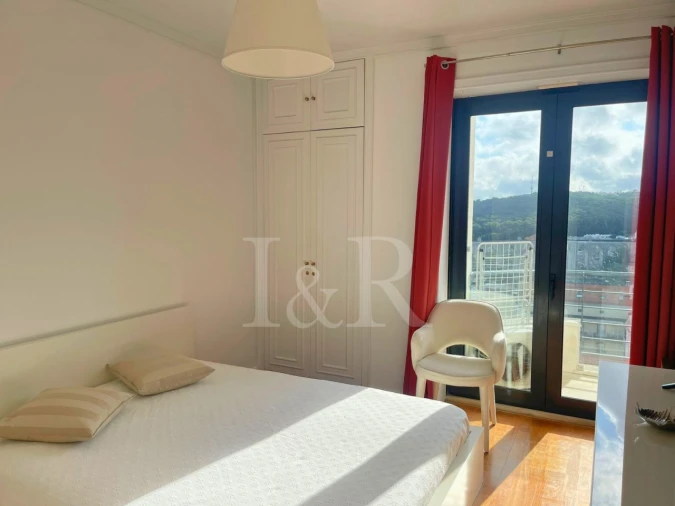 Apartamento T5 para Venda em Campolide Foto 21