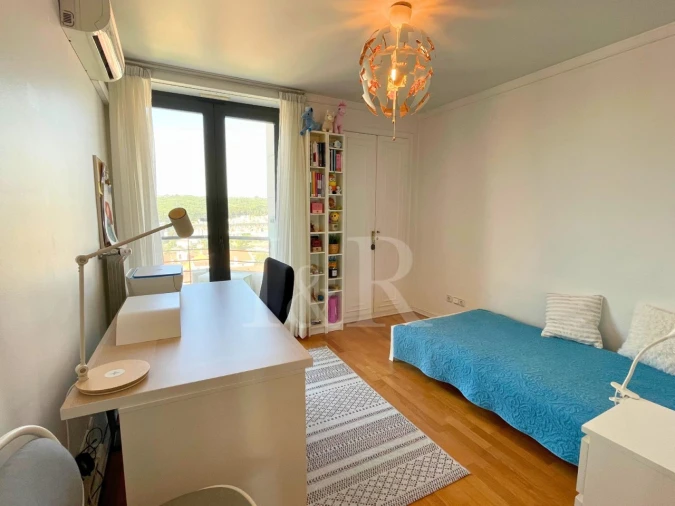 Apartamento T5 para Venda em Campolide Foto 23