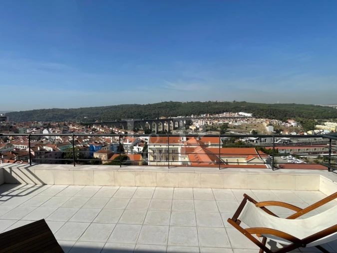 Apartamento T5 para Venda em Campolide Foto 36