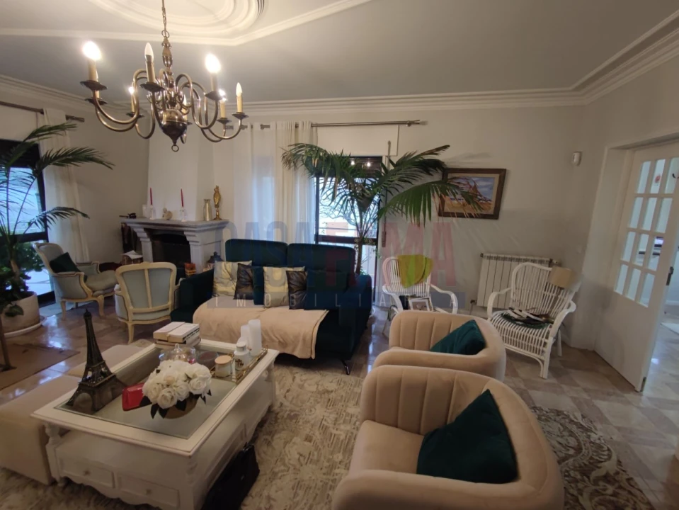 Moradia T4 para Venda em Lago Foto 4