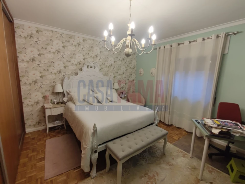 Moradia T4 para Venda em Lago Foto 13