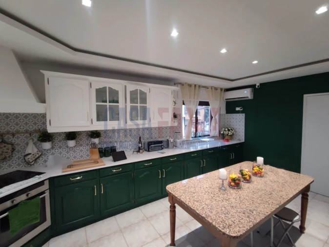 Moradia T4 para Venda em Lago Foto 8