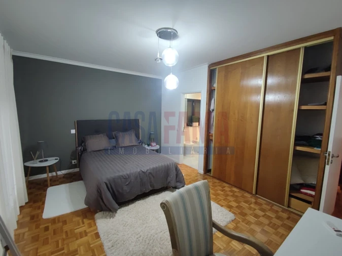 Moradia T4 para Venda em Lago Foto 23