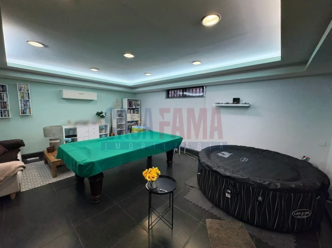 Moradia T4 para Venda em Lago Foto 26