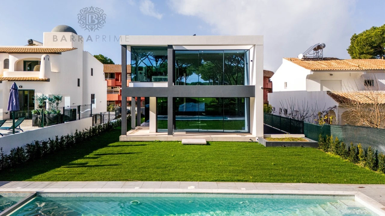 Moradia T4 para Venda em Quarteira Foto 33