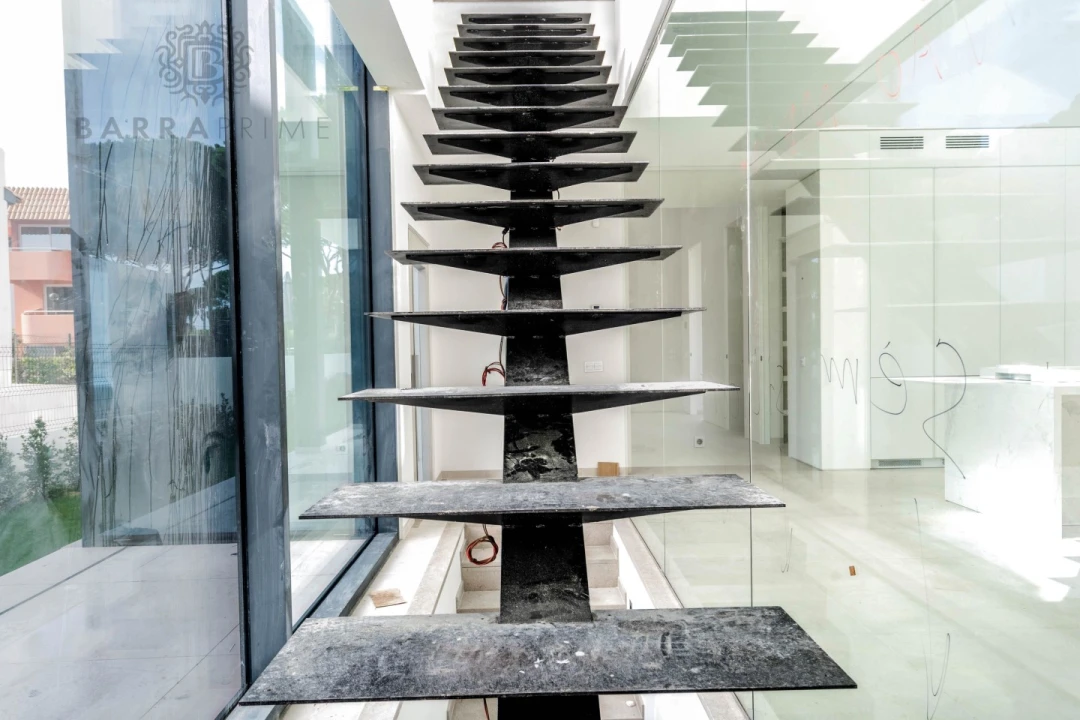 Moradia T4 para Venda em Quarteira Foto 12