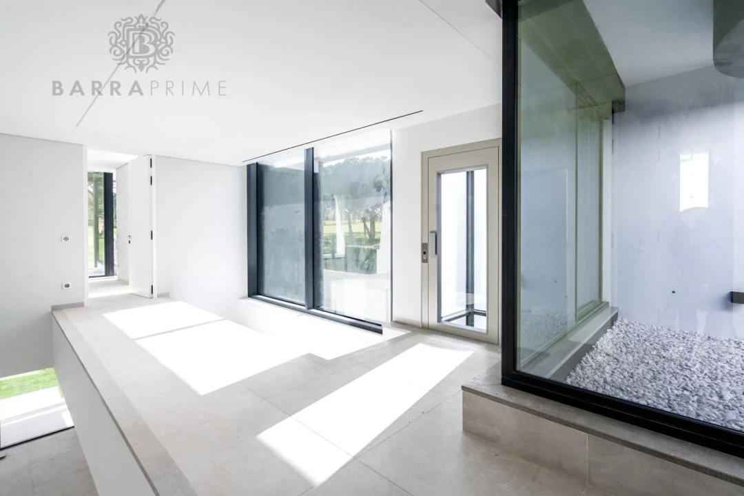 Moradia T4 para Venda em Quarteira Foto 19