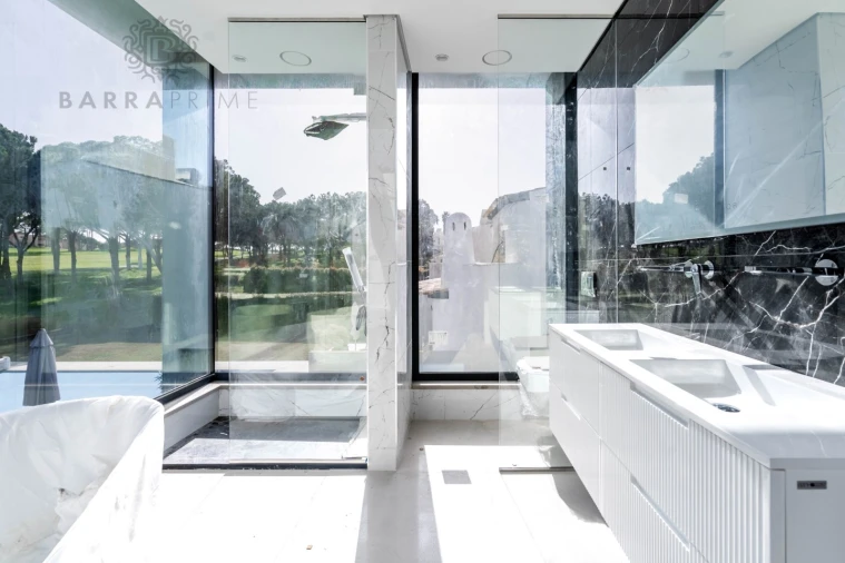 Moradia T4 para Venda em Quarteira Foto 24