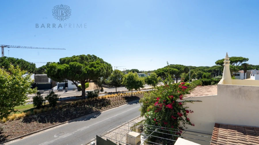 Moradia T4 para Venda em Quarteira Foto 15