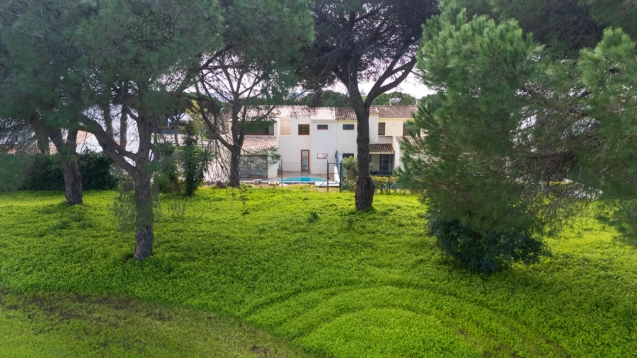 Moradia T4 para Venda em Quarteira Foto 21