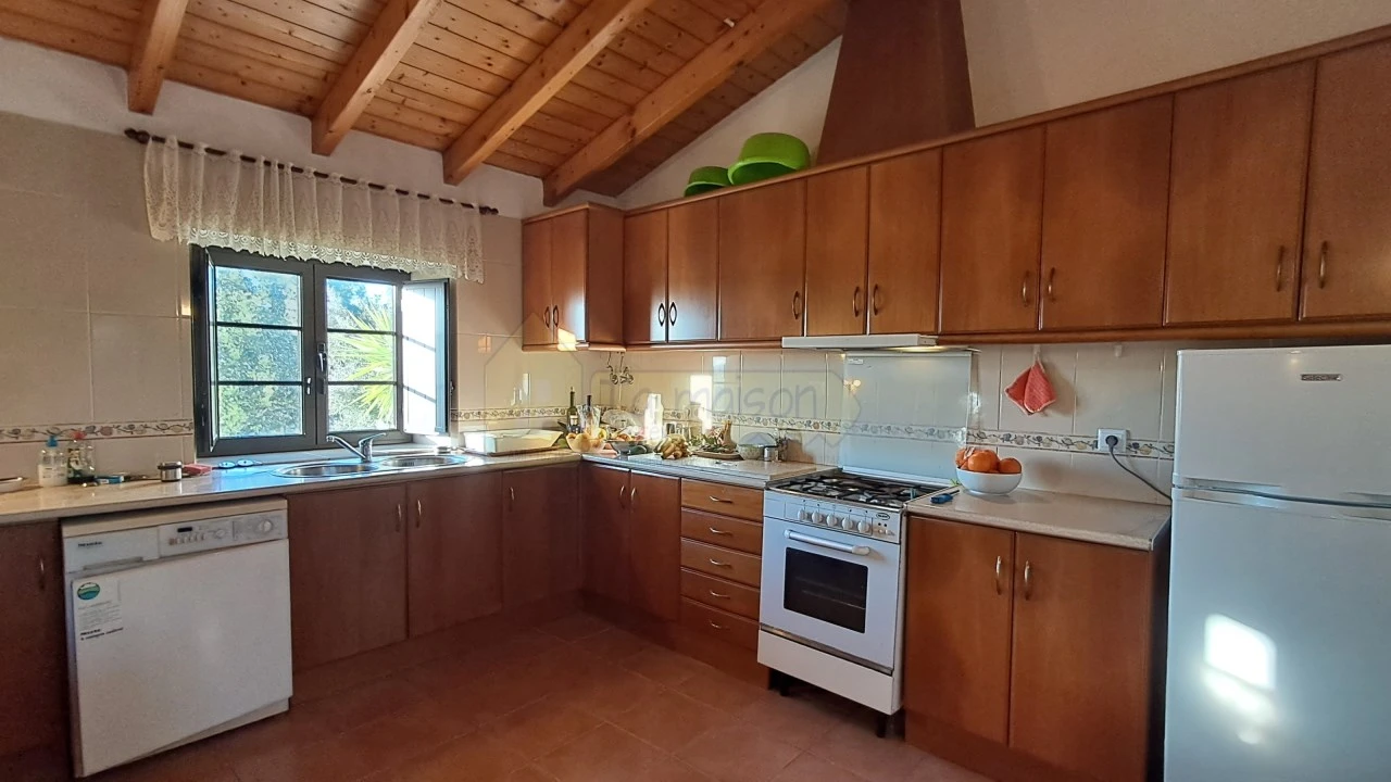 Moradia T2 para Venda em Querença, Tôr e Benafim Foto 9